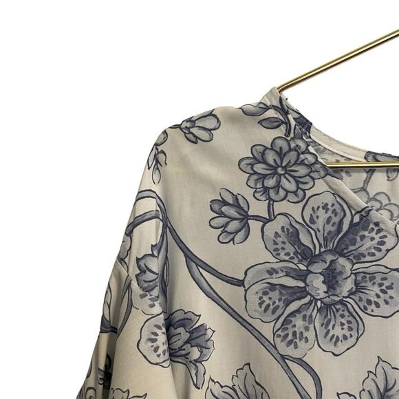 Floral & Vine Short Sleeve Flutter Sleeve Floral Tie Front Blouse MED - Picture 4 of 7